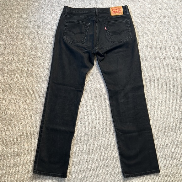 Great condition- Levi's 514 Men's Size 33x32 Black Denim Straight Fit Jeans - Picture 5 of 11